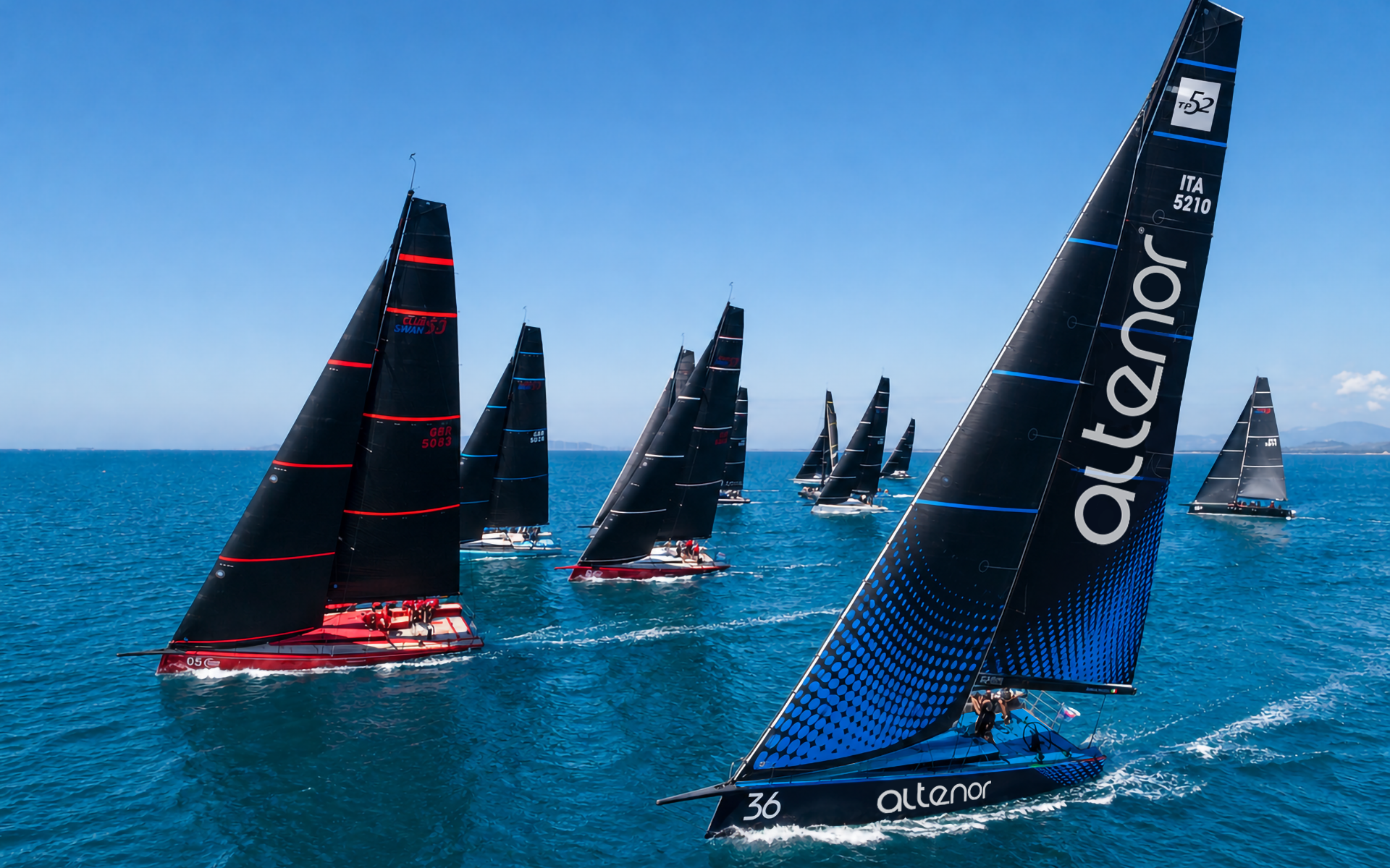 Alkedo Sailing Team: mockup dell’imbarcazione con la grafica applicata.